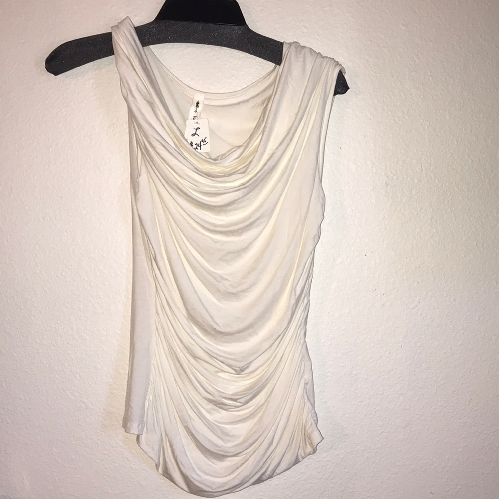 Flowy tank